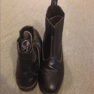 Black horse back riding boots